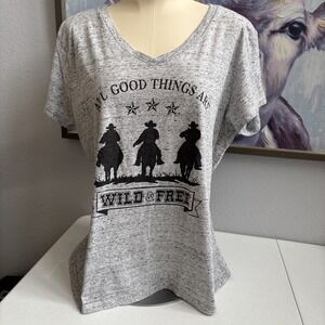 District Women's XL Gray All Good Things are Wild & Free Short Sleeve V-Neck Tee
